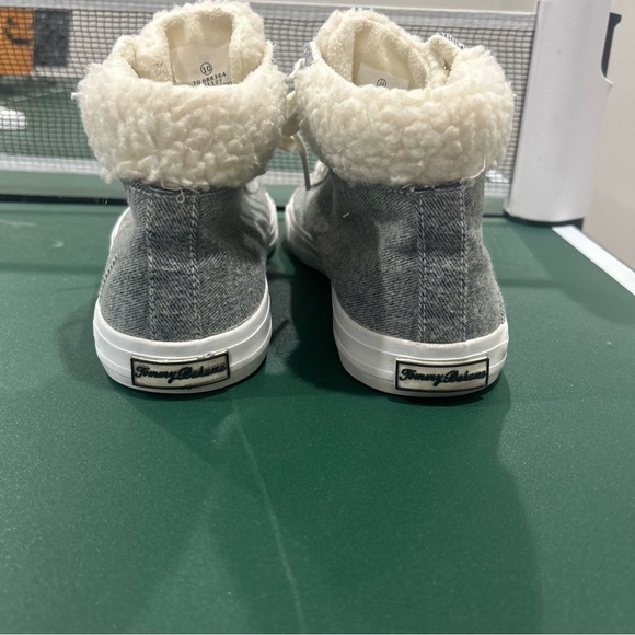 Tommy Bahama - Womans Gray High Top Sherpa/Fleece Lined Shoes Sneakers Size 10 - Picture 6 of 12
